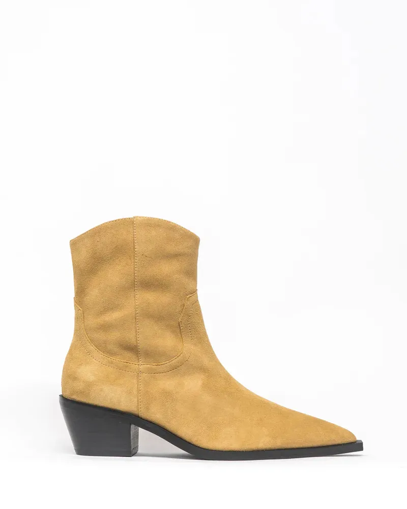 Whip Boot Taupe Suede